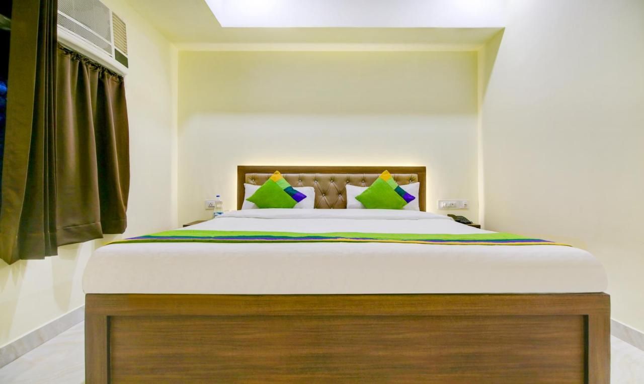 Itsy Hotels Oasis Inn Standard Double Room 3