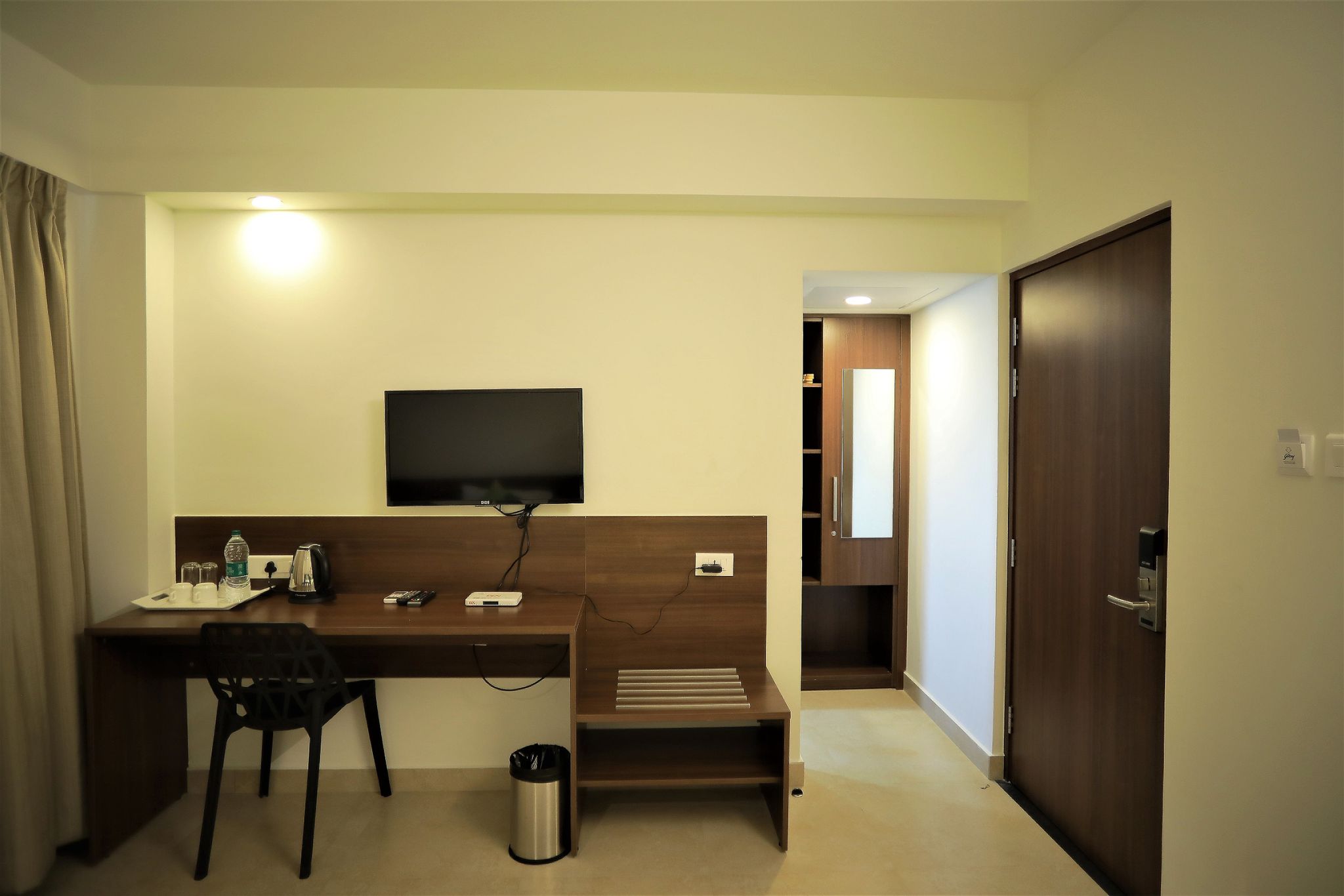 Zoot Standard Double Room 13