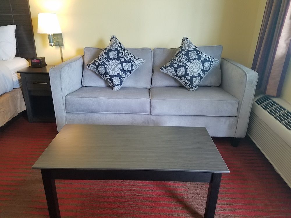 Meriwether Country Inn Standard Room 4