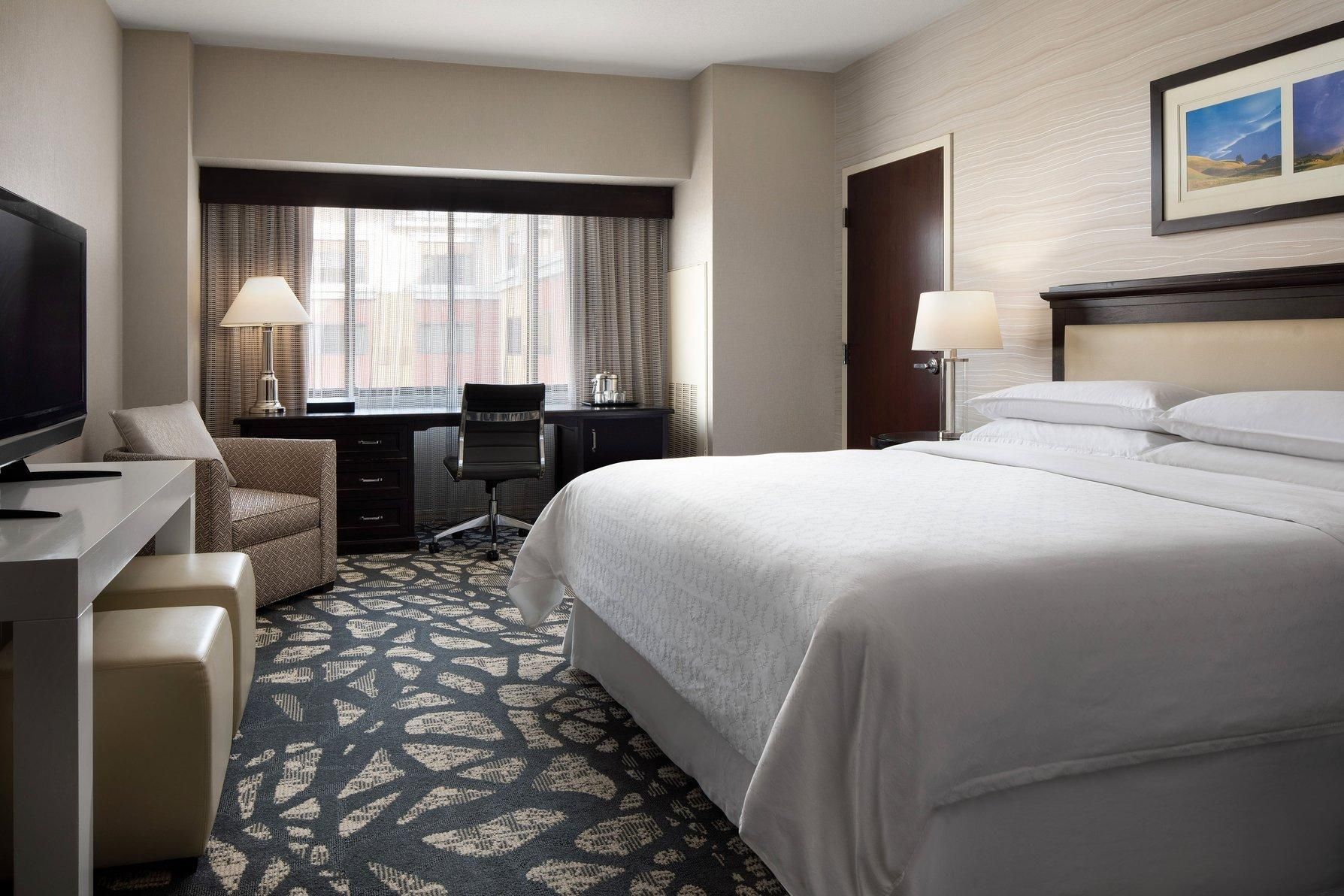 Club level, Guest room, 1 King California, High floor