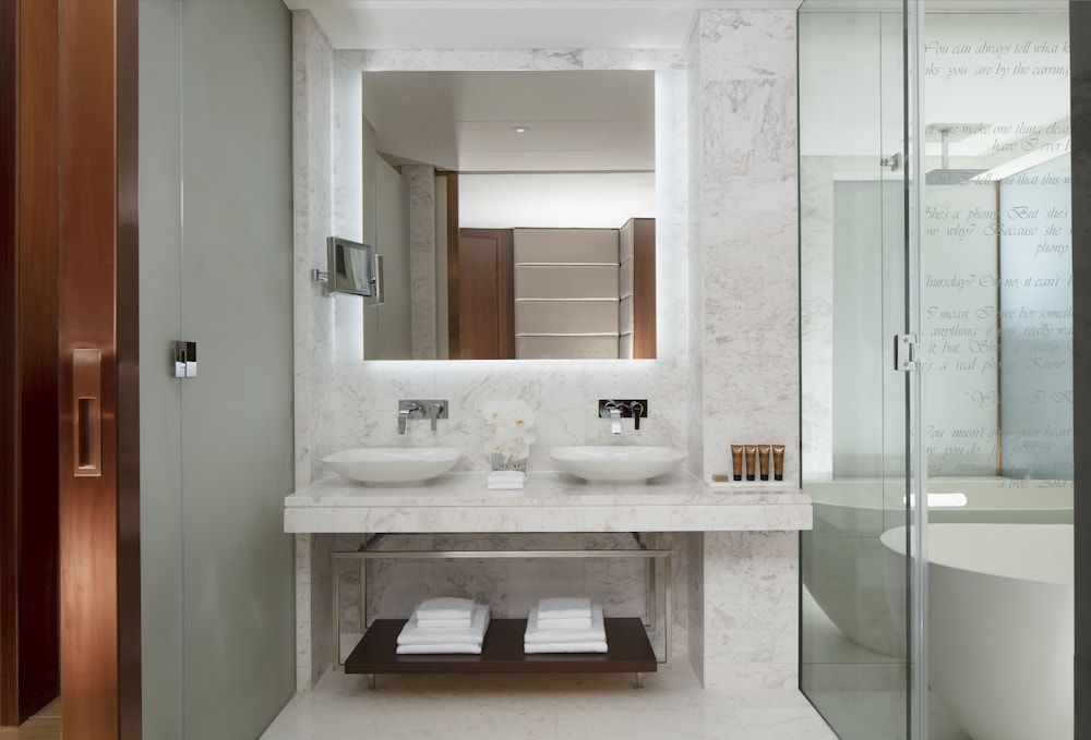 Paramount Hotel Dubai Scene Room 5