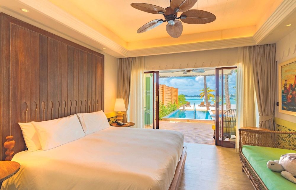 Beach Room with Pool
