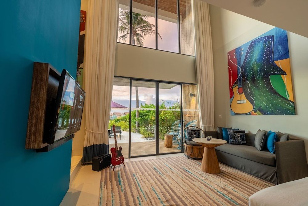 Hard Rock Hotel Maldives Silver Family Pool Suite (Two-Bedroom Duplex) 4