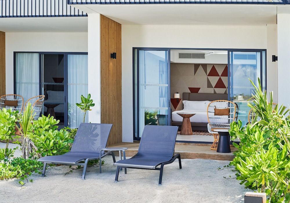 Hard Rock Hotel Maldives