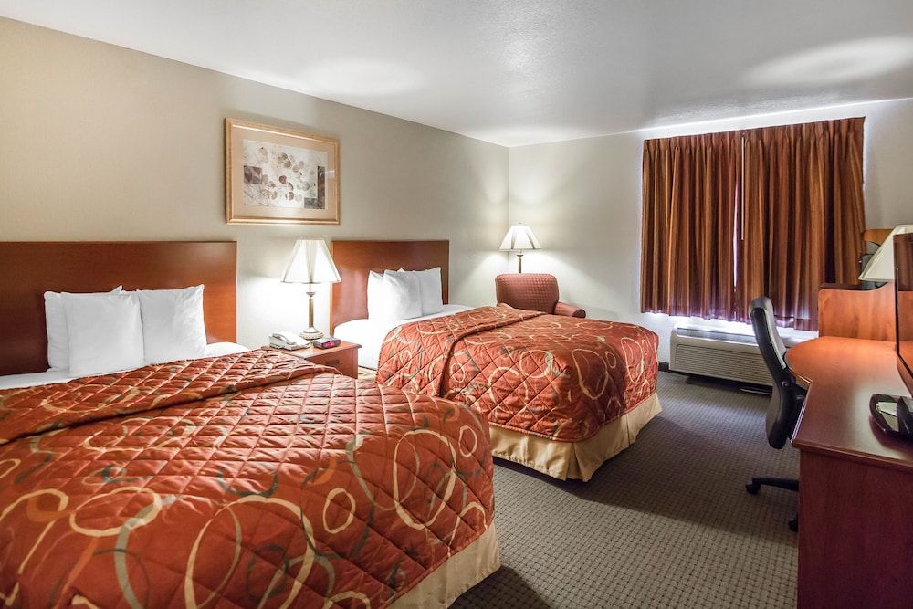 Standard Room, 2 Queen Beds, Non Smoking