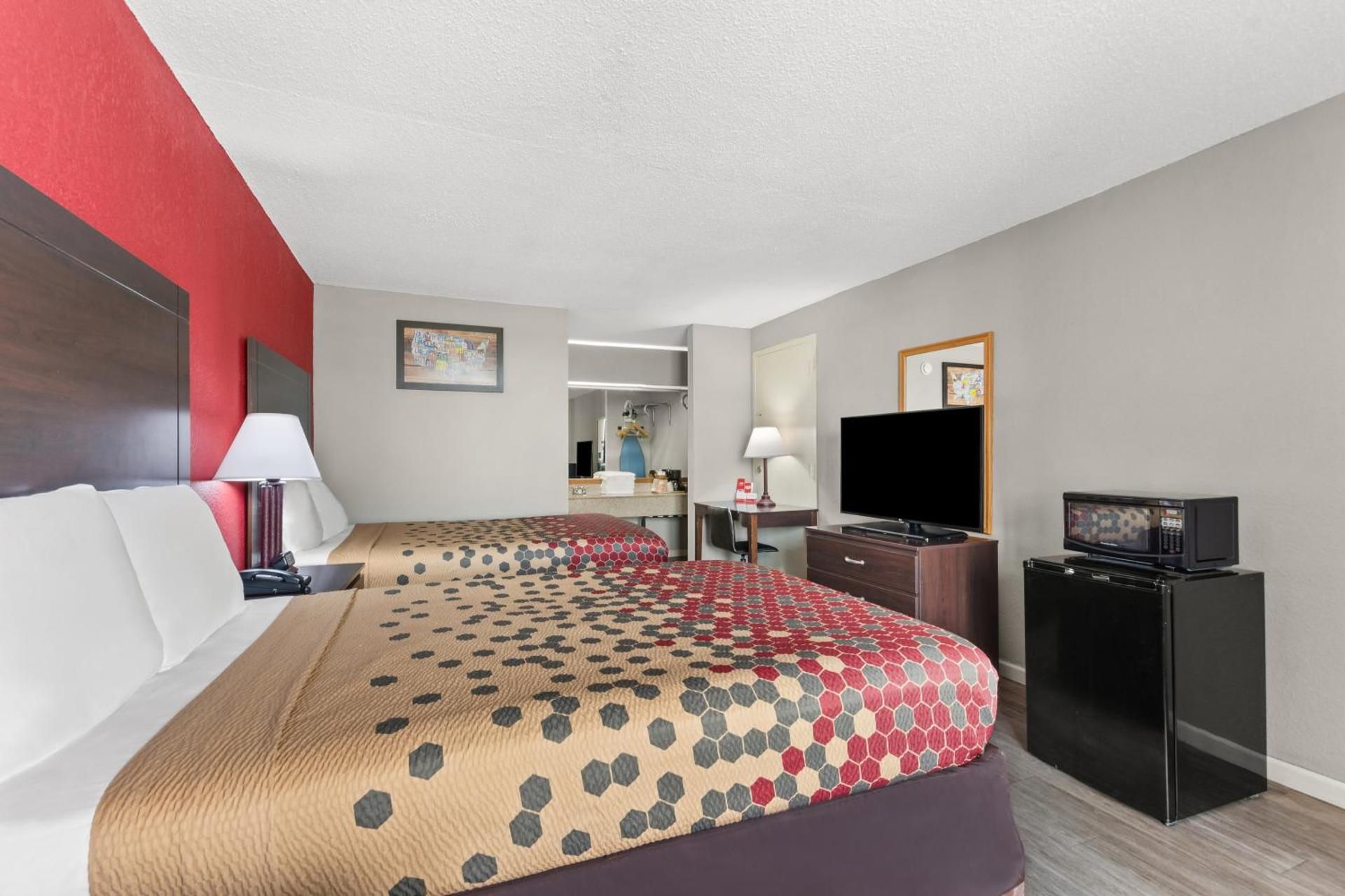 Econo Lodge Andalusia Double Room 2