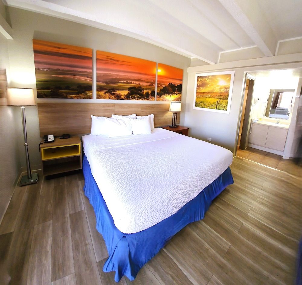 undefined Days Inn by Wyndham Denver Downtown 6