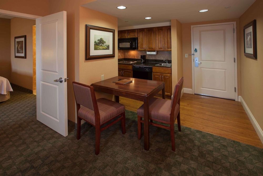 Bedroom Suite-King Bed
