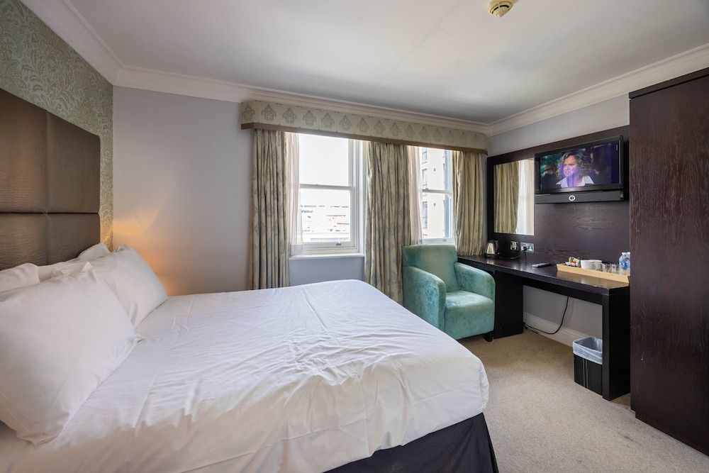 Junior Double Room
