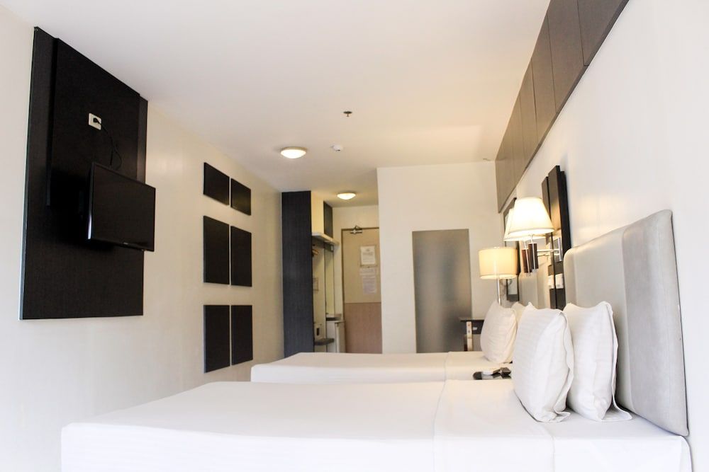 Majestic Hotel (formerly Octagon Mansion Hotel) Regular Room (2 Beds) 5