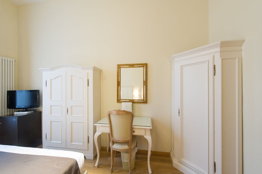 Hotel Cosimo De' Medici Standard Double or Twin Room 17