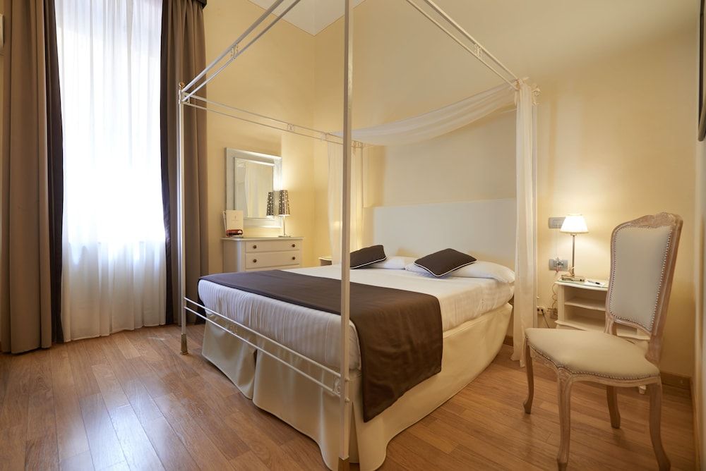 Hotel Cosimo De' Medici Standard Double or Twin Room 13