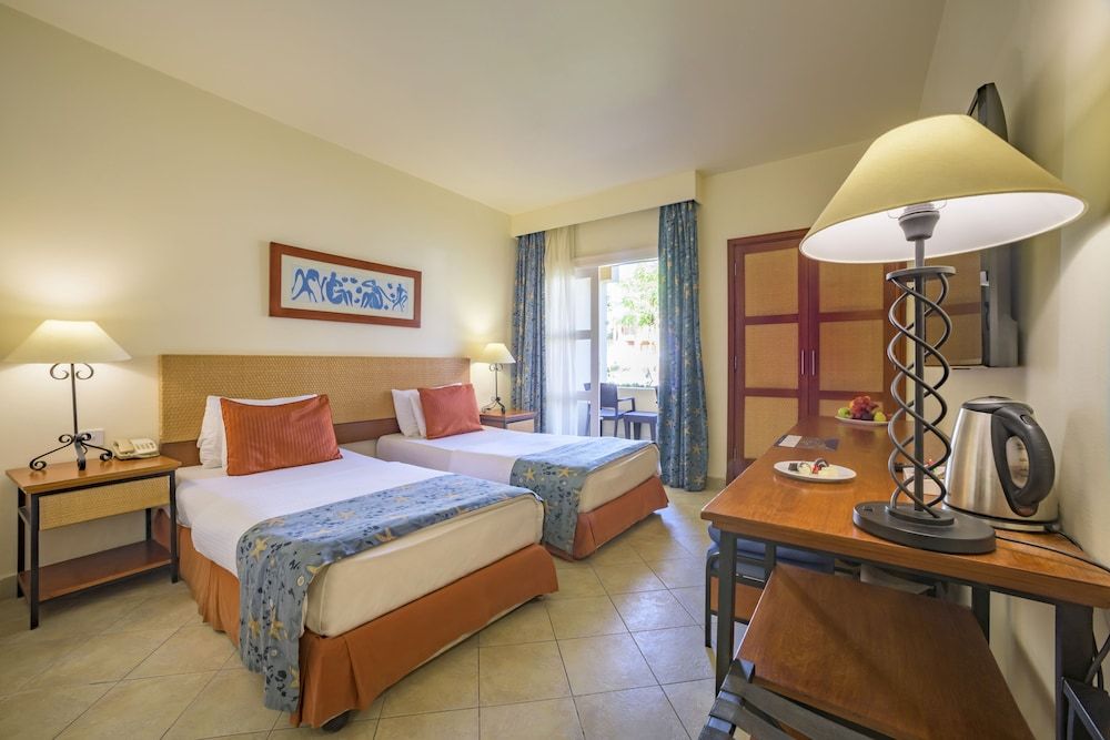 Marina Plaza Hotel, Tala Bay Deluxe Room 6