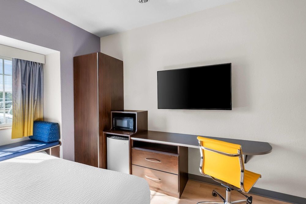 Room, 2 Queen Beds, Non Smoking (Pet Friendly)