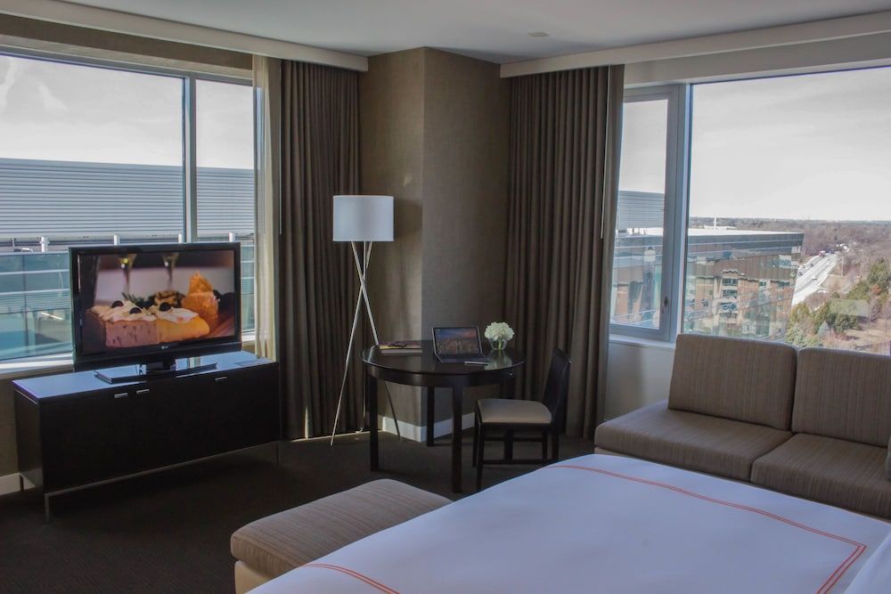 Hotel Arista Deluxe Room, 1 King Bed, Corner