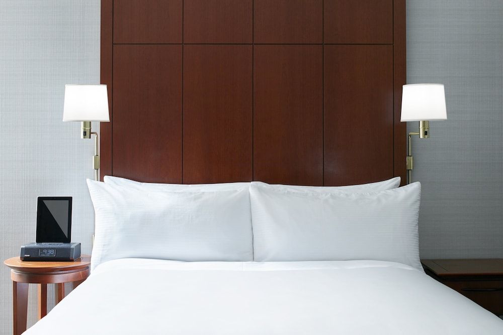 Central Loop Hotel Classic Room, 1 Queen Bed