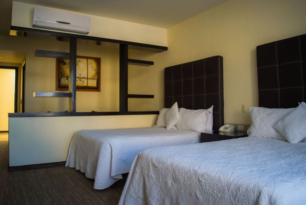 Suite, 2 Double Beds, Non Smoking
