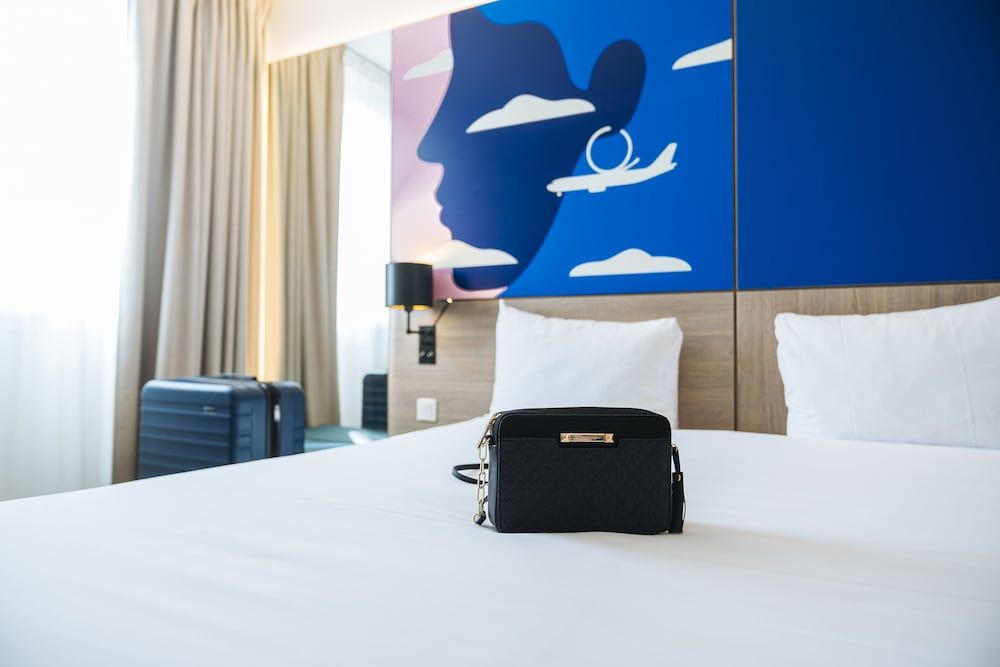 undefined ibis Styles Nice Aéroport Arenas 7