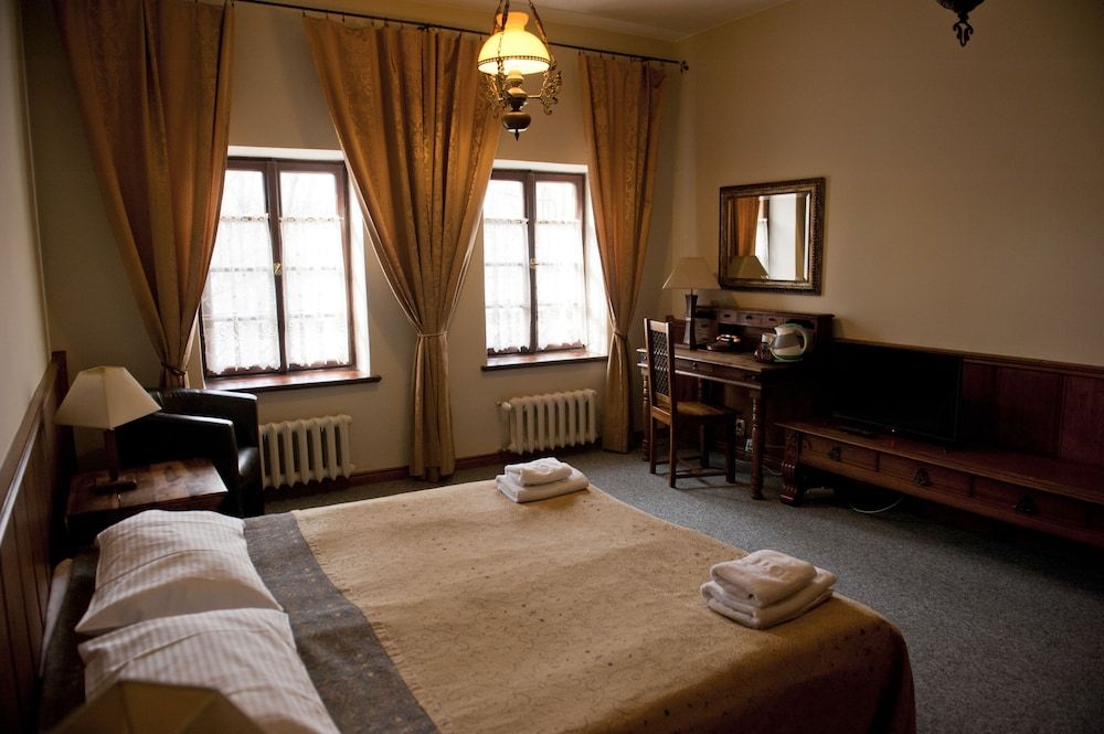 Dom Casimi Deluxe Double Room 3