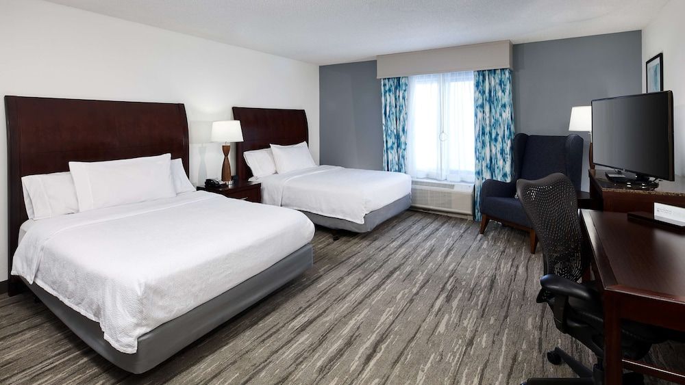 Room, 2 Queen Beds, Accessible, Bathtub