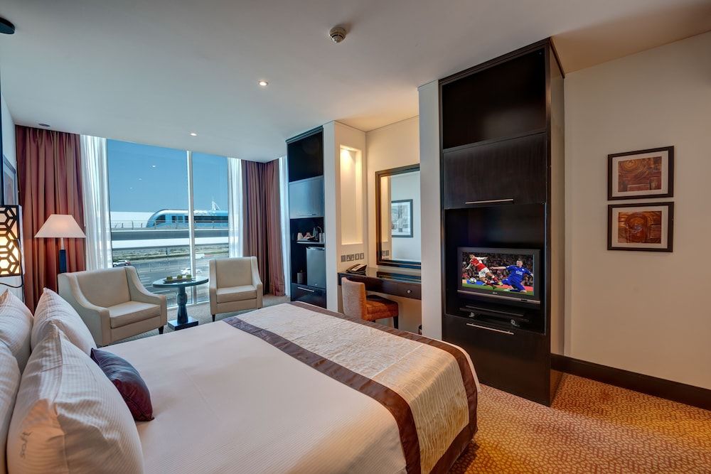 Premium Room, 1 King Bed, City View