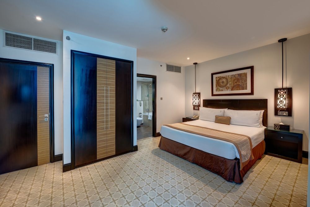 Suite, 1 Bedroom, Balcony, City View