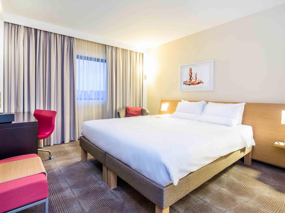 Novotel London Paddington Superior Double Room, 1 Queen Bed with Sofa bed