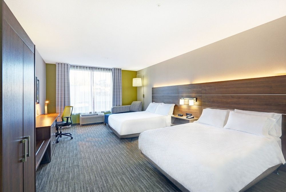 Standard Room, 2 Queen Beds, Accessible (Mobility, Roll-In Shower)
