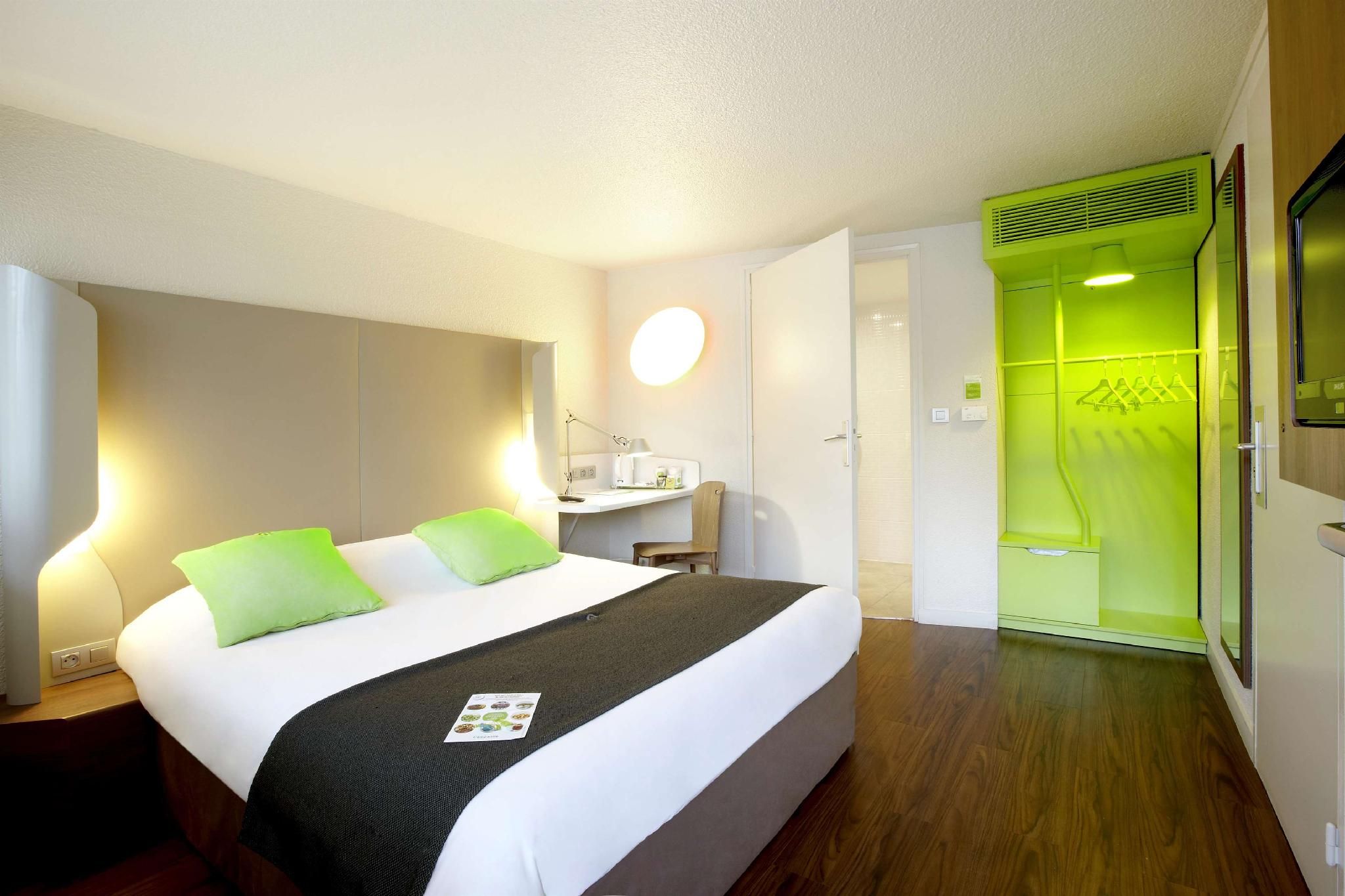 1 Double Bed