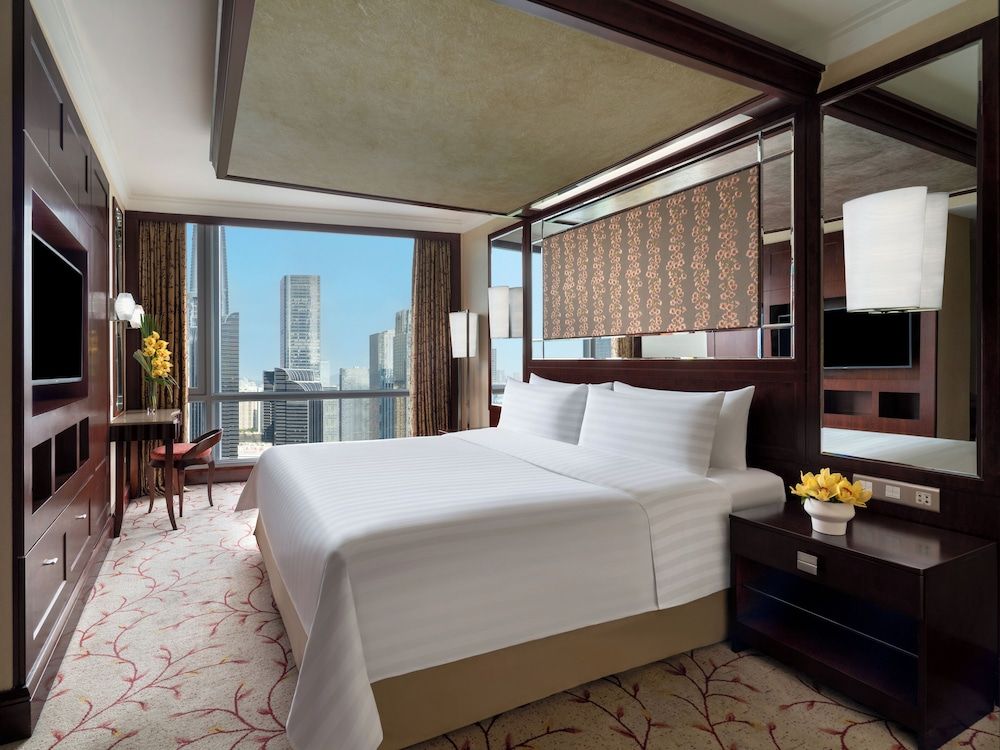 Futian Shangri-La Shenzhen Horizon Premier King Room with Executive Lounge Access