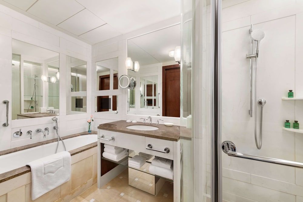 undefined Futian Shangri-La Shenzhen 9