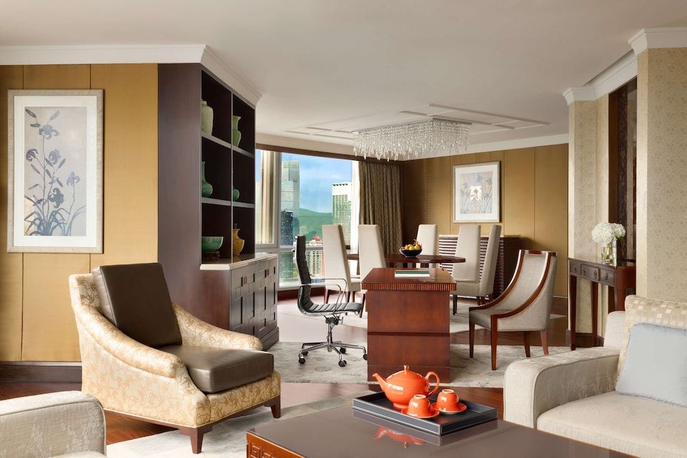 Futian Shangri-La Shenzhen Horizon Premier King Room with Executive Lounge Access 4