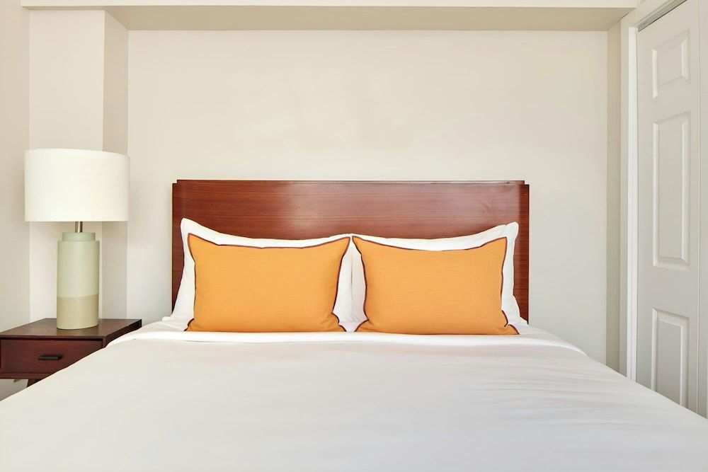 Suite, 1 Queen Bed with Sofa bed