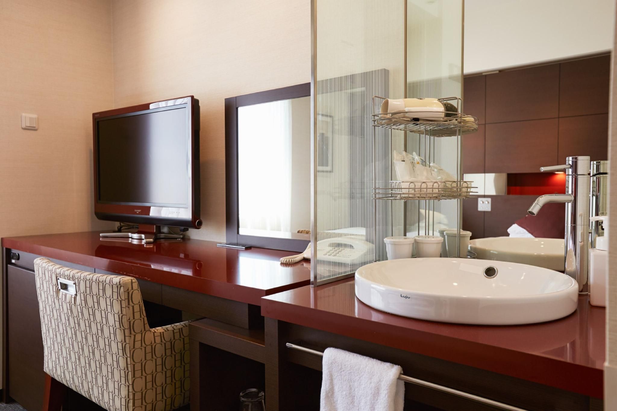 Grand Twin Room - Non-Smoking