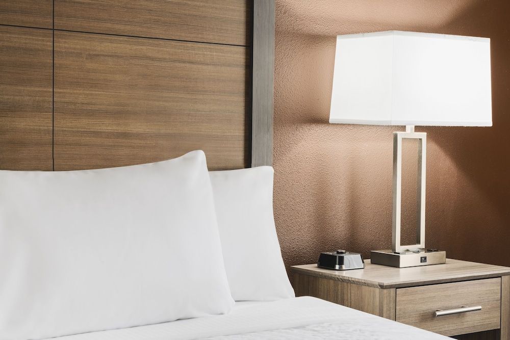 Bitterroot River Inn & Conference Center Standard Room, 1 King Bed 5