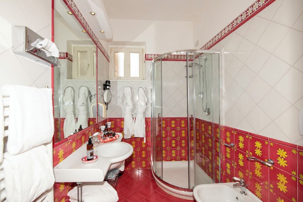 Hotel Margherita Superior Double Room, Sea View 9