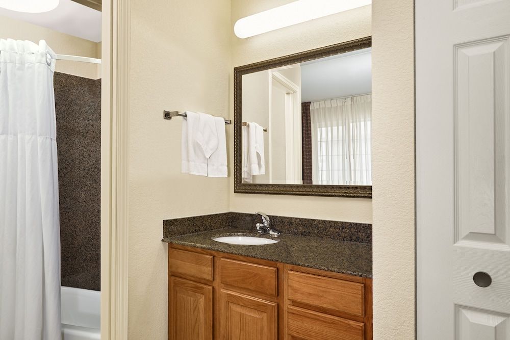 Studio Suite, Kitchen