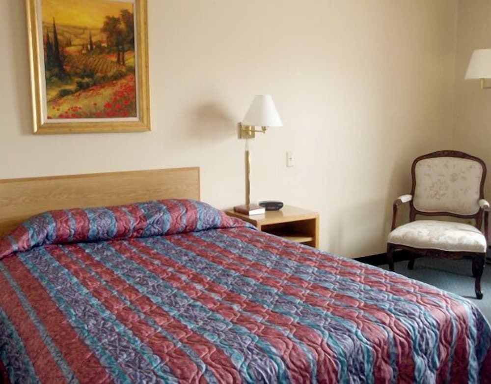 Roseau Motel and Diner