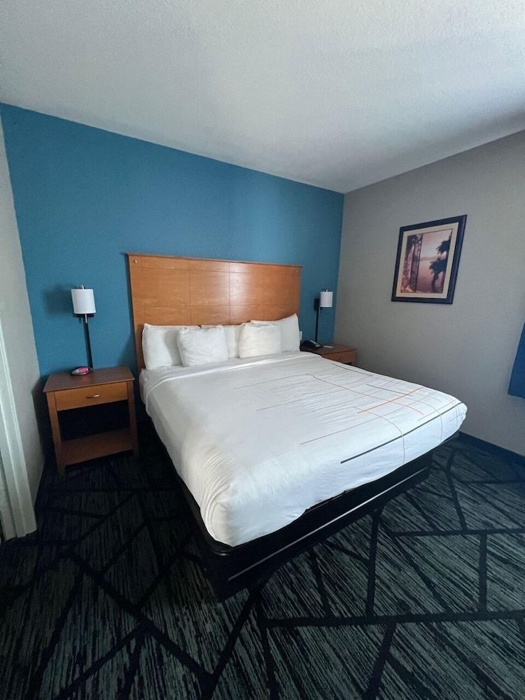 Deluxe Room, 1 King Bed, Non Smoking