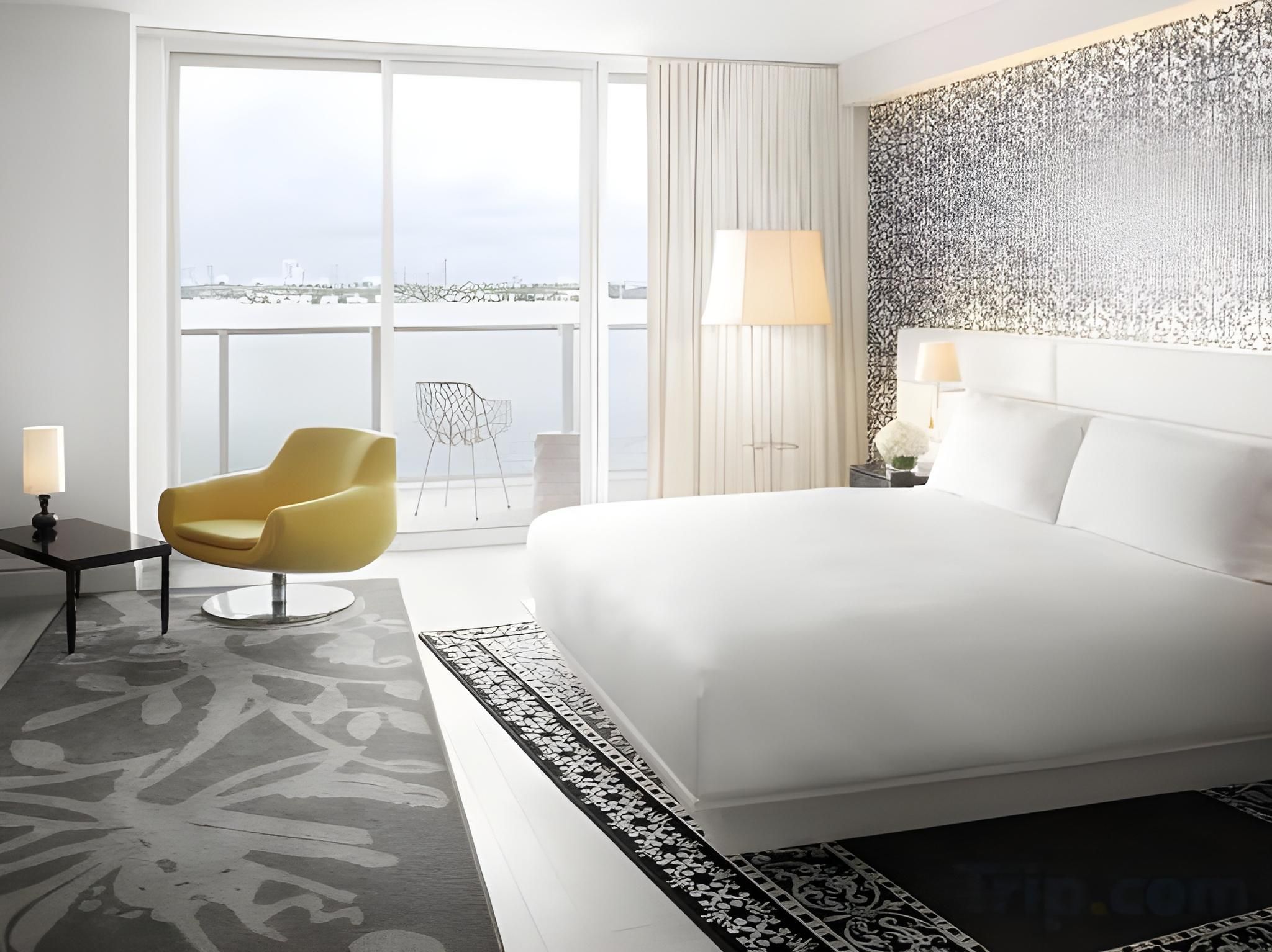 Bayview Two Bedroom Suite W/Balcony