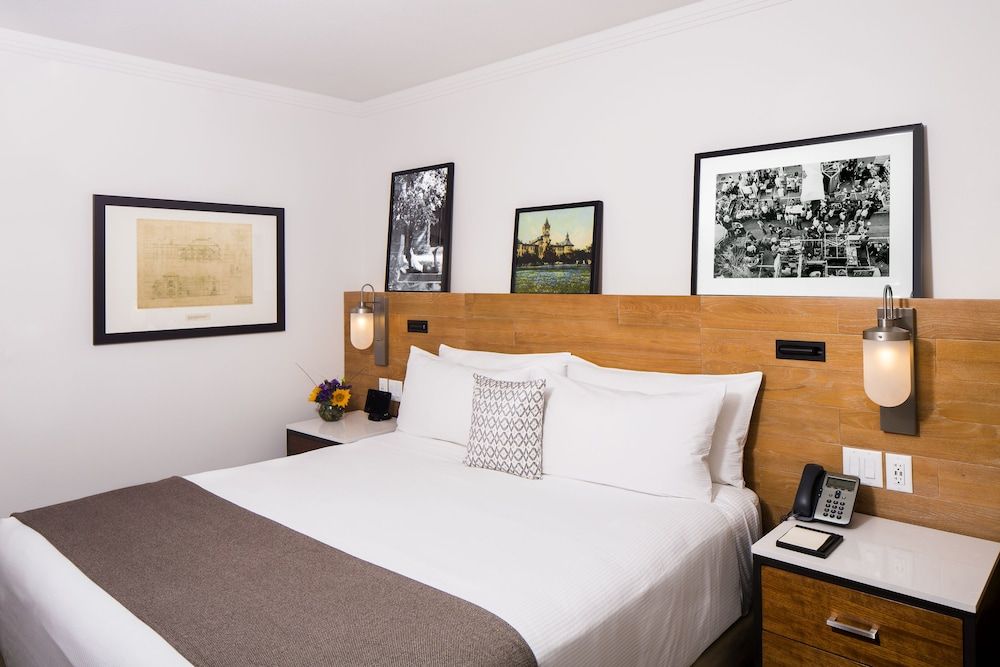 undefined AT&T Hotel & Conference Center at the University of Texas 2