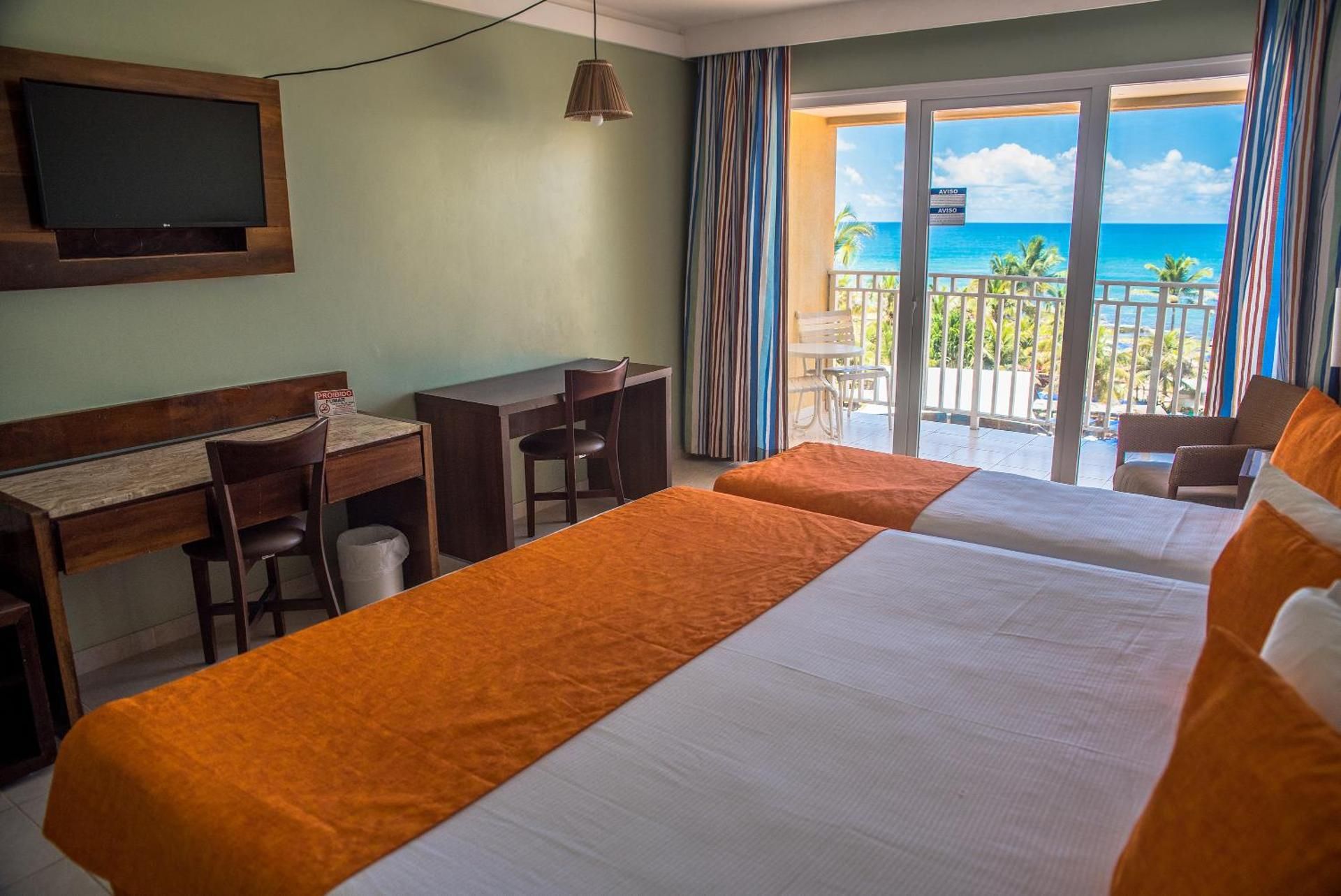 Deluxe Triple Room with Front Sea View