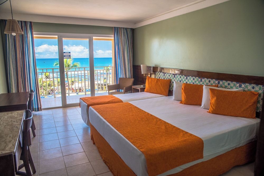 Luxury Triple - Front sea view; Breakfast included