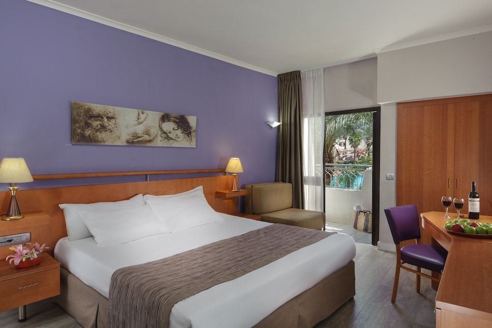 Leonardo Privilege Hotel Eilat Family Quadruple Room