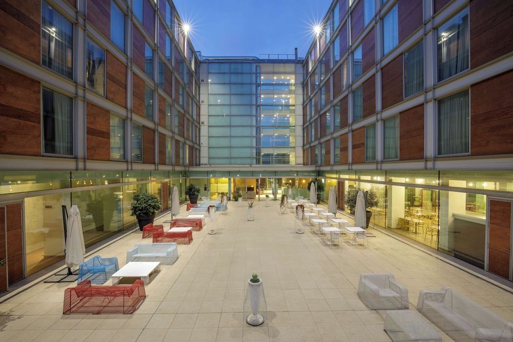 undefined DoubleTree by Hilton Milan 3