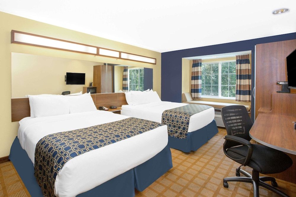 Room, 2 Queen Beds, Non Smoking