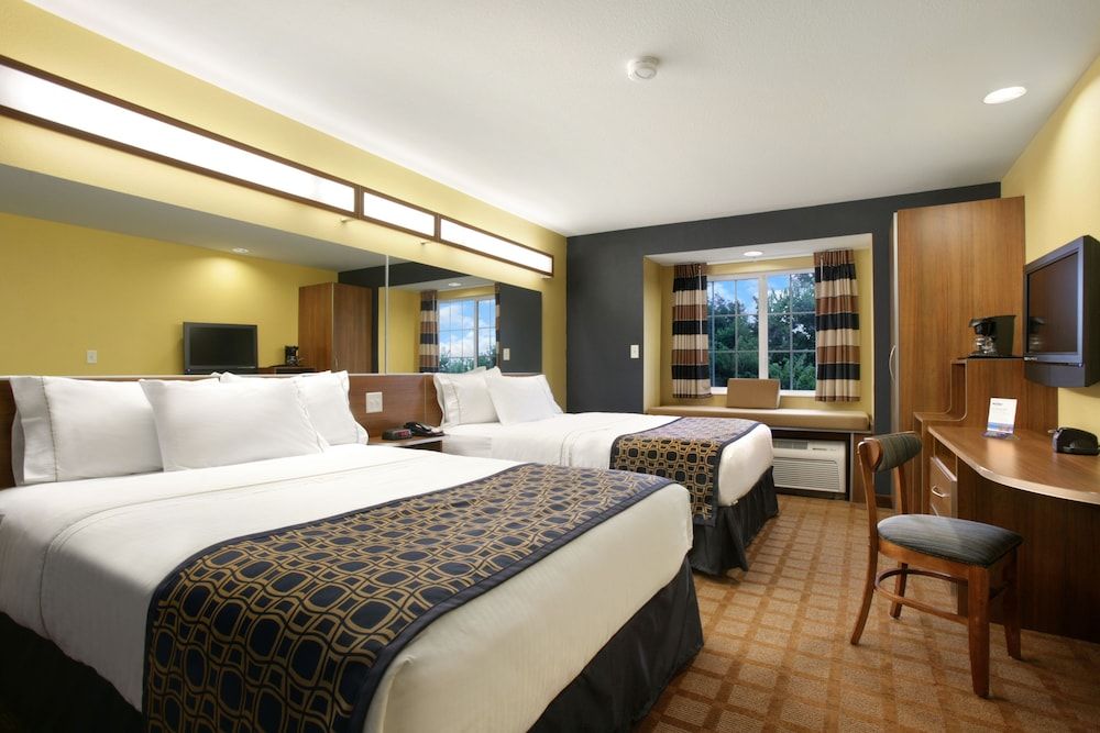 Room, 2 Queen Beds, Non Smoking