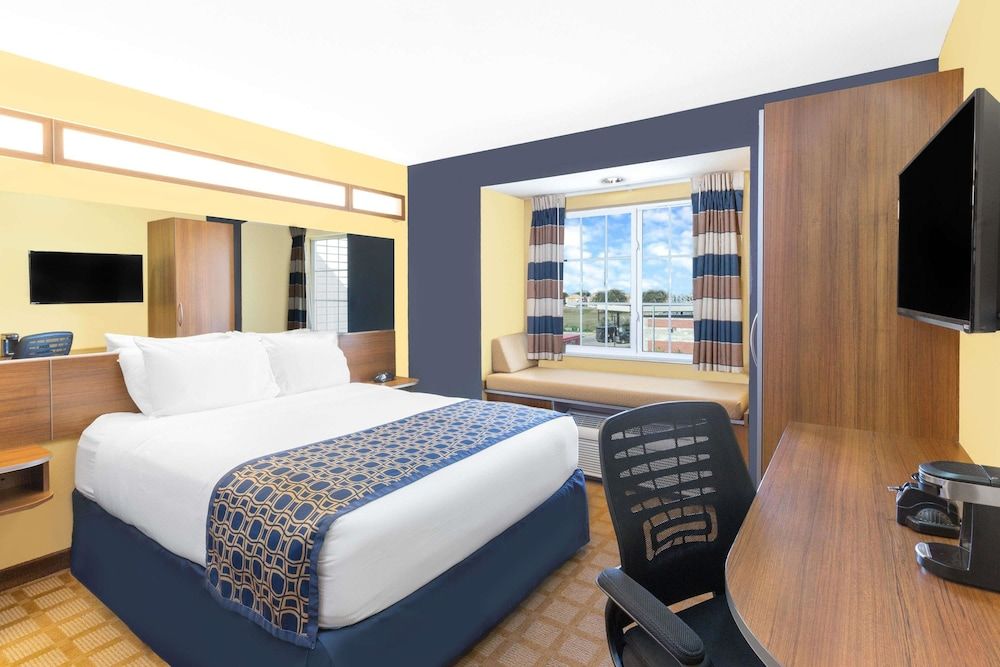 Room, 1 Queen Bed, Non Smoking