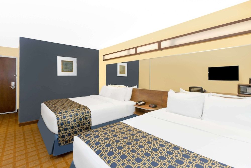 Standard Room, 2 Queen Beds, Accessible
