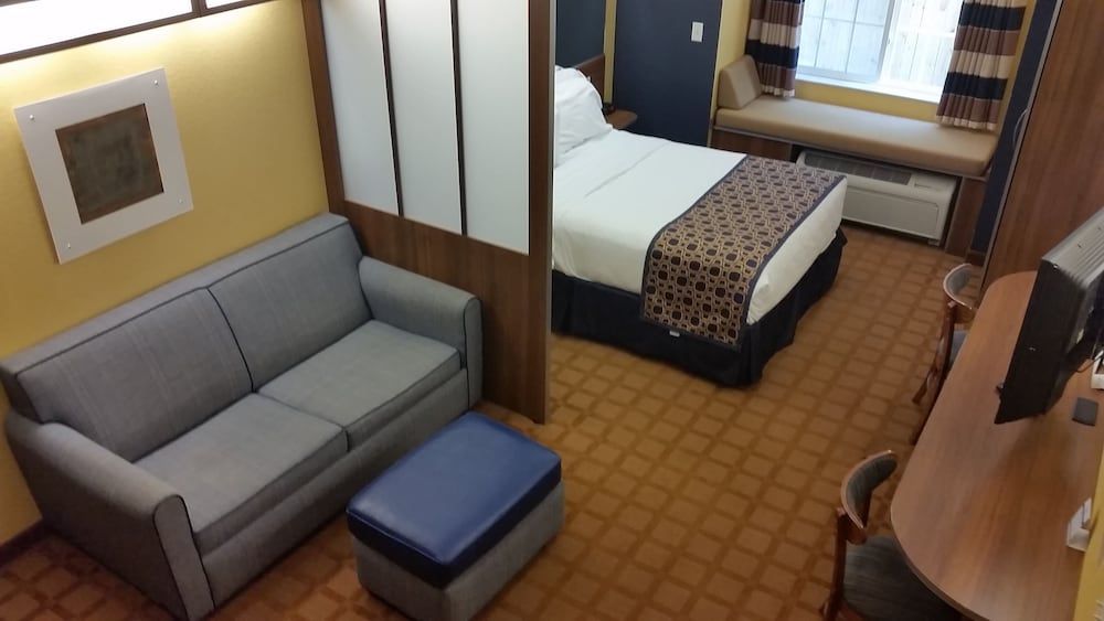Studio Suite, 1 Queen Bed, Non Smoking